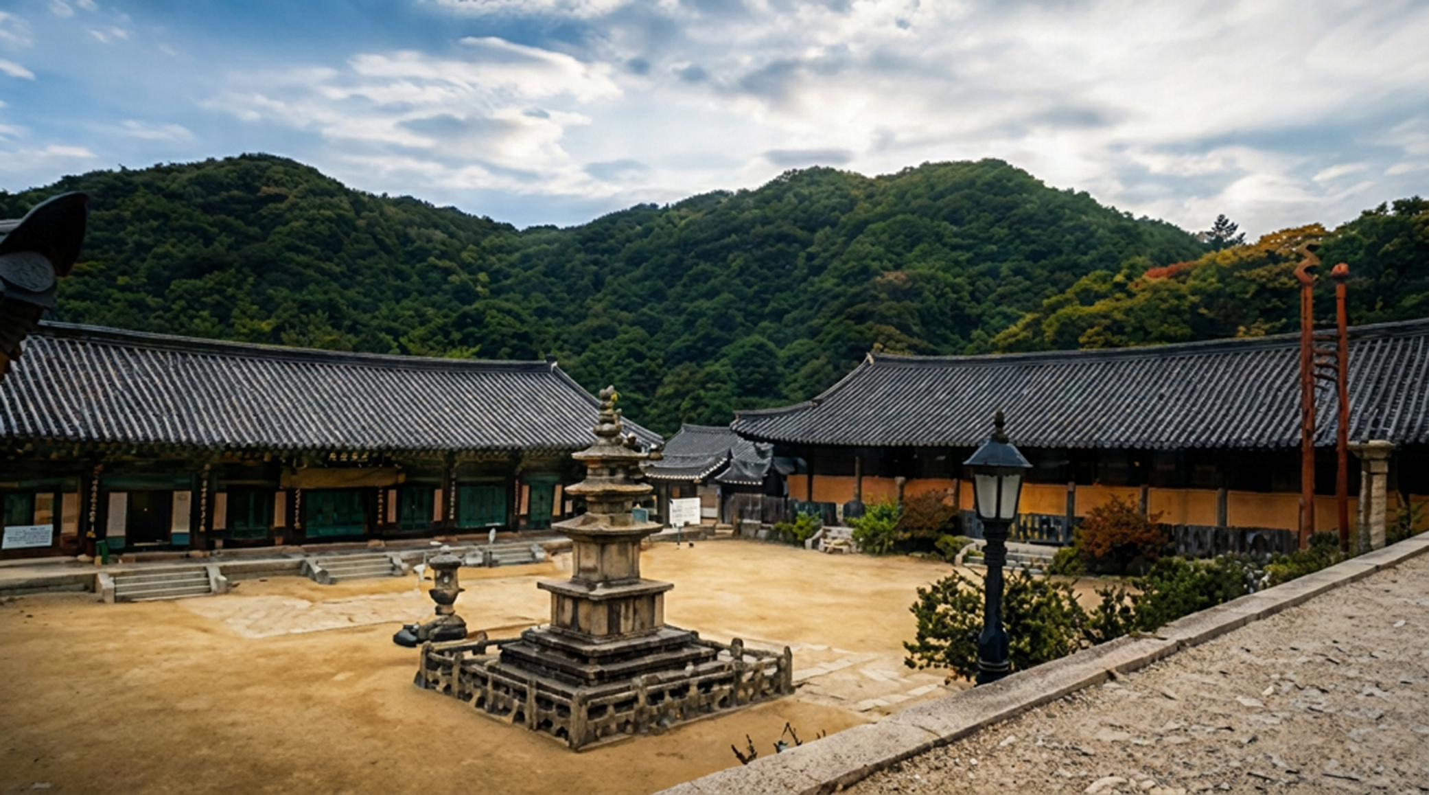 Web Image Courtyard.jpg